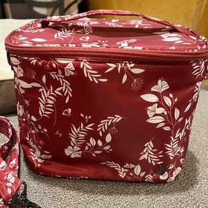 Lug Convertible Lunch Tote                                Flourish Red   NWOT